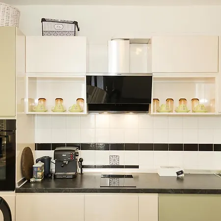 Apartman *sea View* 1-bd Lovely In *